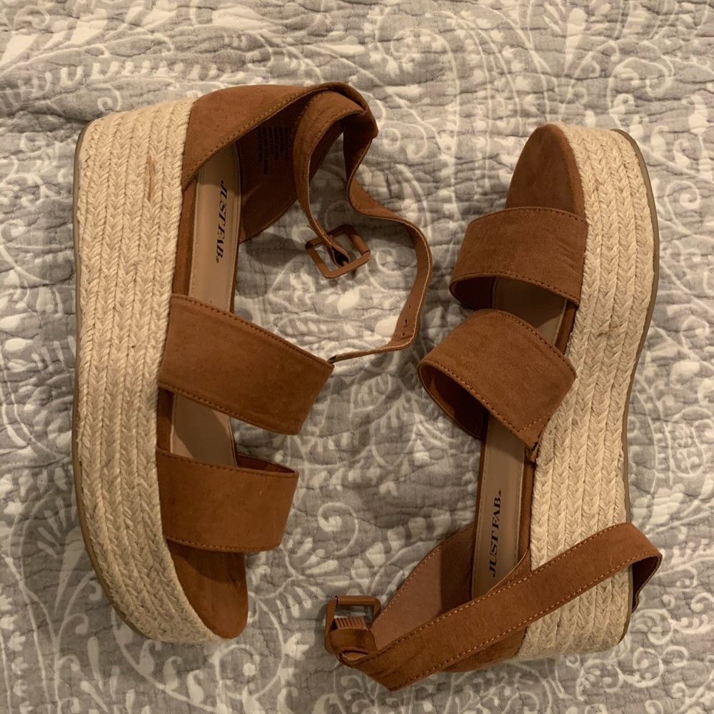 Platform sandals